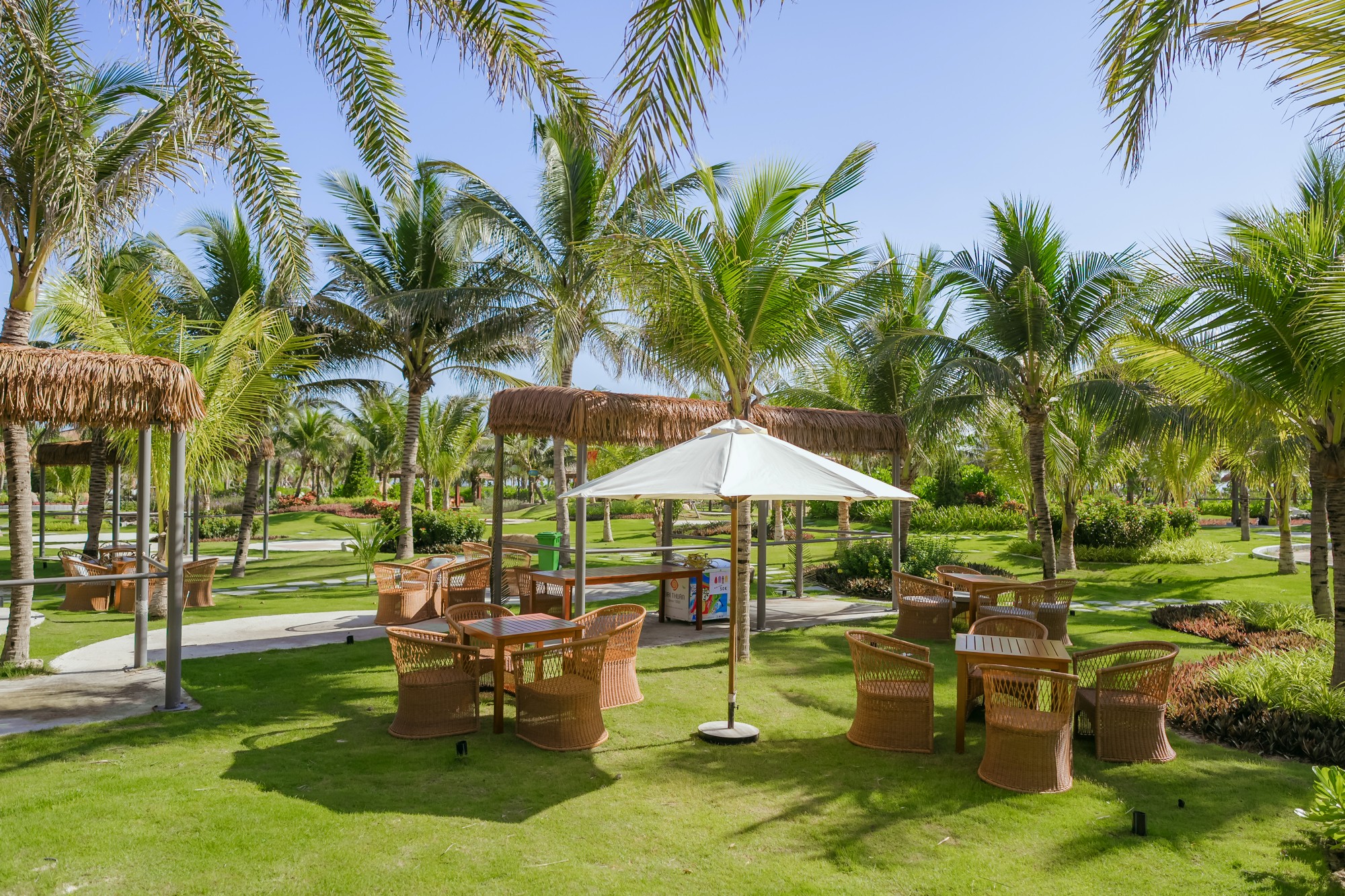 Tacerla CaraBeach Bistro