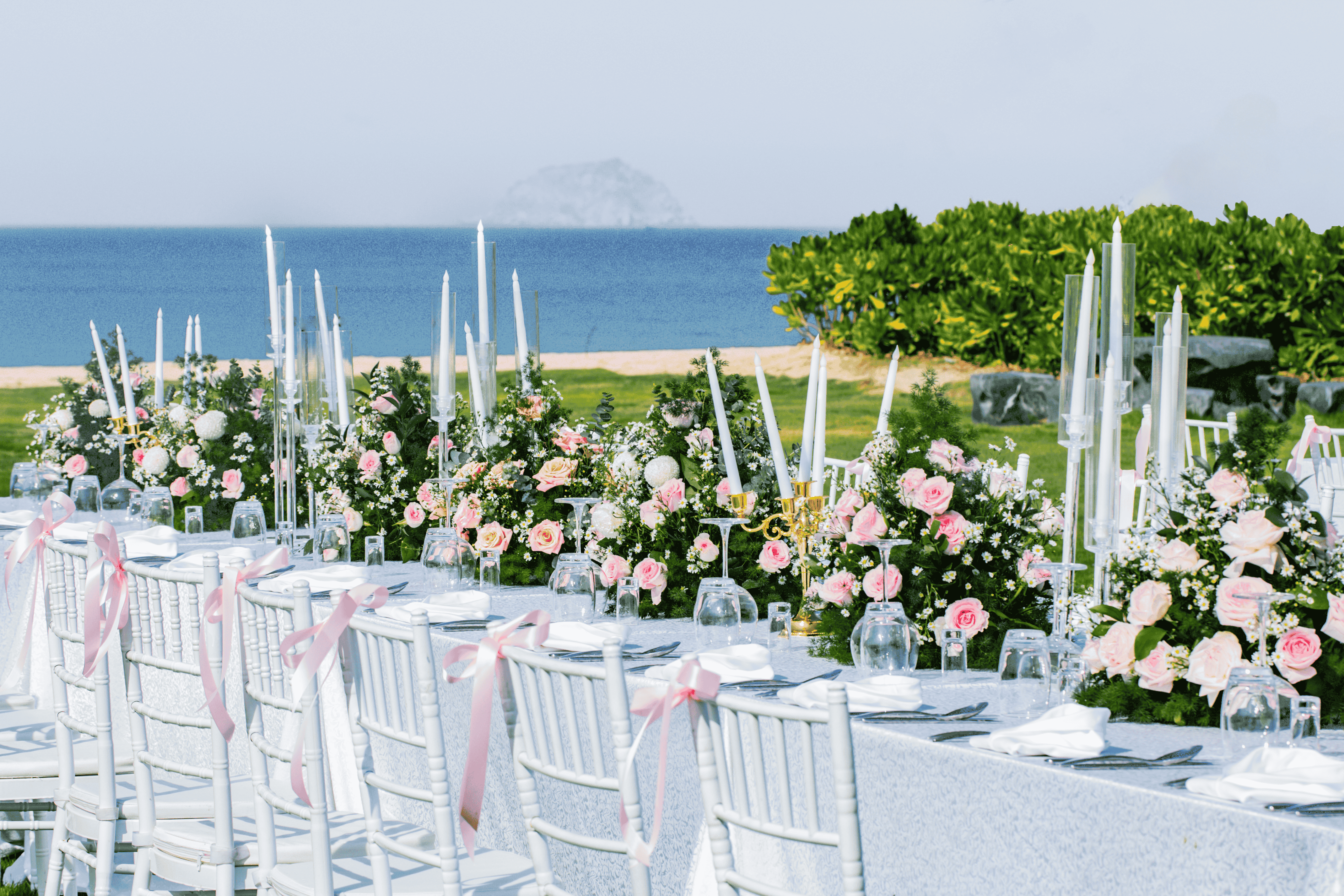 Lễ đường nên thơ cho những tiệc cưới bên biển Bãi Dài Cam Ranh